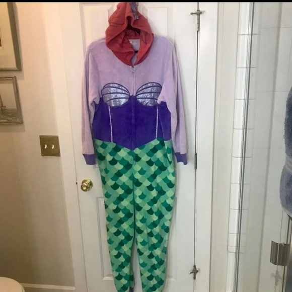 Disney Other - 2XL little mermaid adult onesie